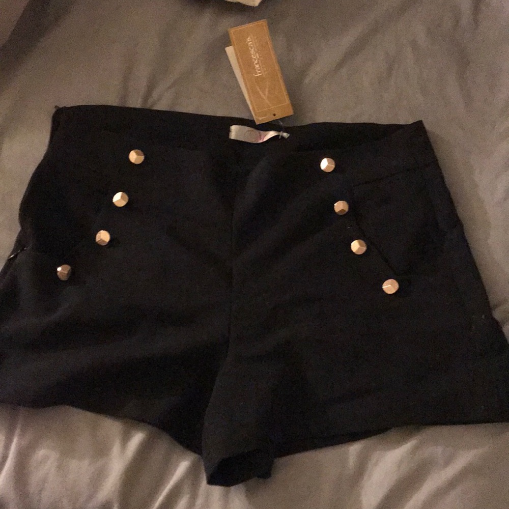 Cute classy black shorts